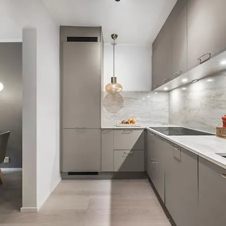 Renovated Two-bedroom In A Area *