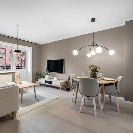 Renovated Two-bedroom In A Area Apartment